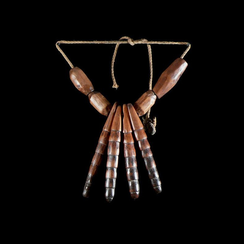 Collier de fertilite en bois - Mursi - Ethiopie