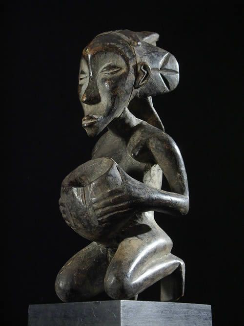 Porteuse de coupe - Luba - RDC Zaire