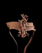 Poupee Brassard en cuir - Kirdi ? - Cameroun - Poupees d’afrique