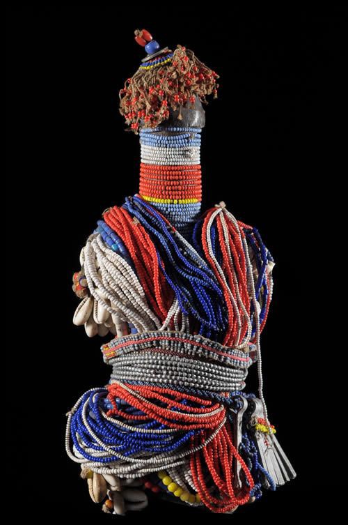 Poupee Ham Pilu - Fali - Cameroun - Poupees et perles africaines