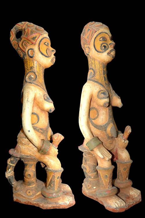 Mbari - Statue de reine terre polychrome- Ibo - Nigeria