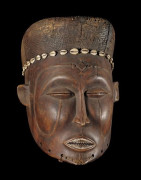 Masque ancetre feminin - Lwena / Luvale - Angola