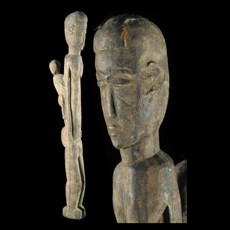 Maternite en bois et libations - Lobi - Burkina Faso