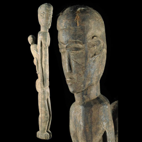 Maternite en bois et libations - Lobi - Burkina Faso