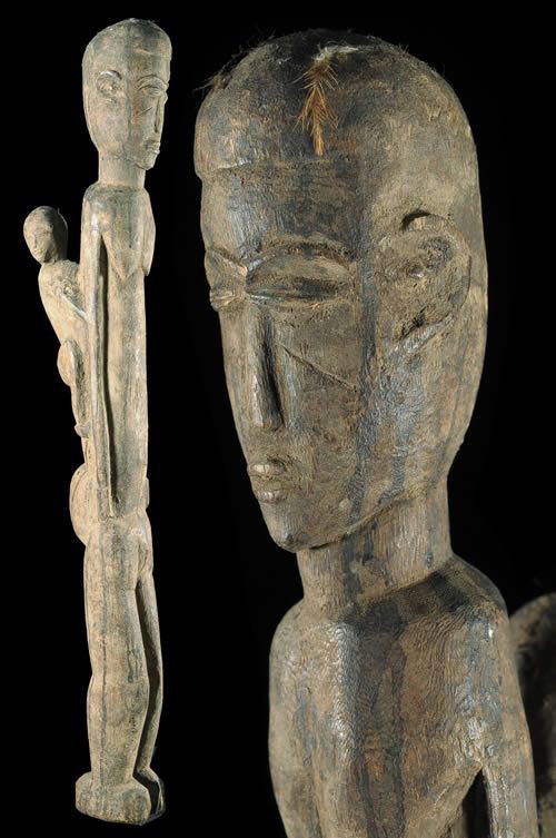 Maternite en bois et libations - Lobi - Burkina Faso