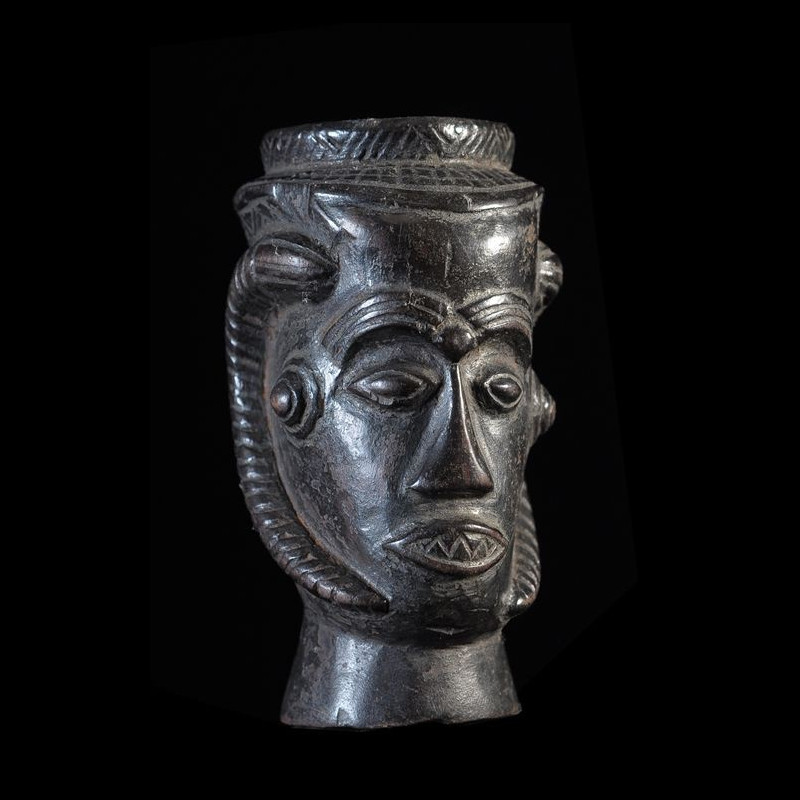 Coupe cephalomorphe - Kuba Showa- RDC Zaire - Receptacles
