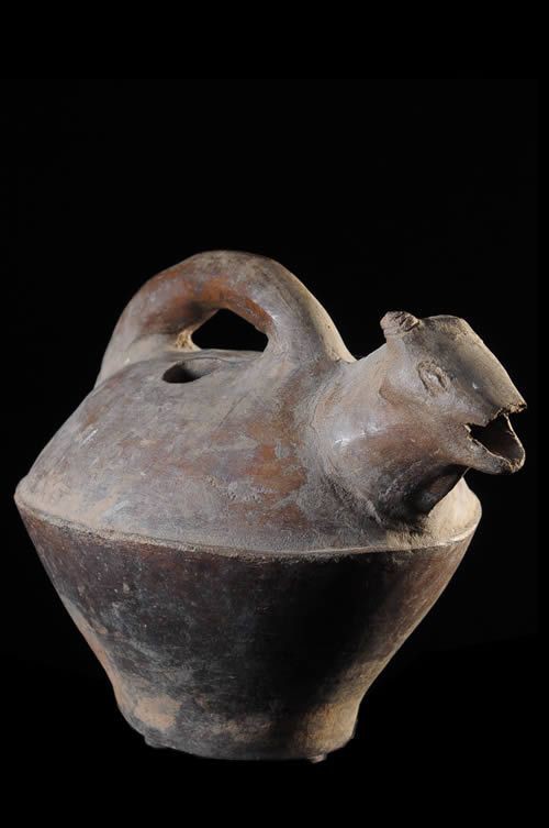 Petite poterie ancienne - Baoule - Côte d'Ivoire