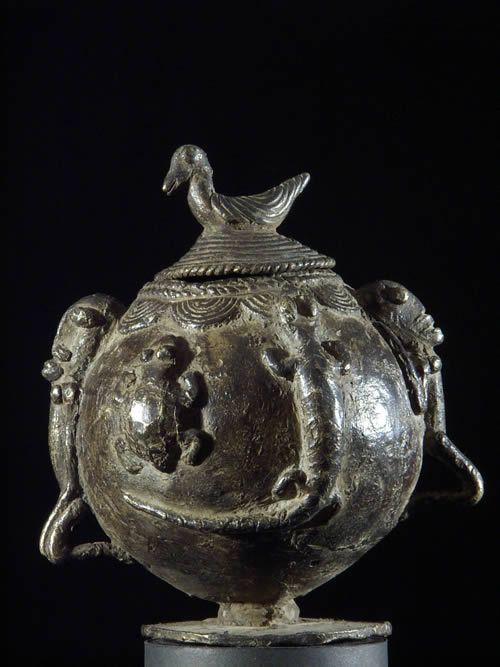 Pot a onguents magiques en bronze - Dogon - Mali - Bronzes