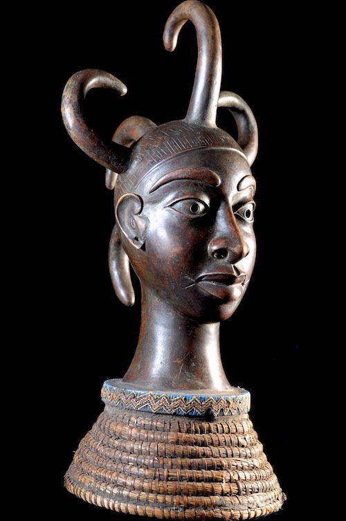 Tête commémorative masculine - Bini / Idoma - Nigeria