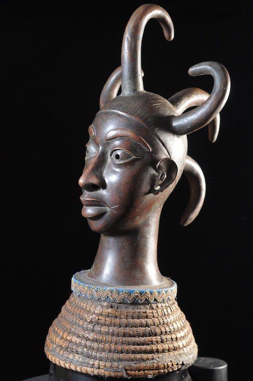 Tête commémorative masculine - Bini / Idoma - Nigeria