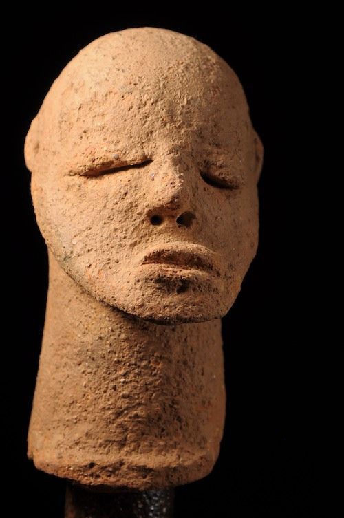 Tête anthropomorphe en terre cuite - Style Civilisation Nok - Nigeria
