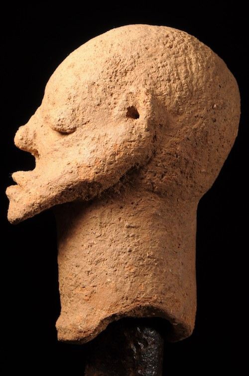 Tête anthropomorphe en terre cuite - Style Civilisation Nok - Nigeria