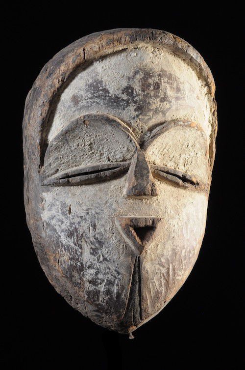 Masque blanc ancien - Tsogho / Vouvi - Gabon