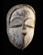 Masque blanc ancien - Tsogho / Vouvi - Gabon
