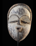 Masque blanc ancien - Tsogho / Vouvi - Gabon