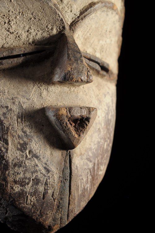 Masque blanc ancien - Tsogho / Vouvi - Gabon
