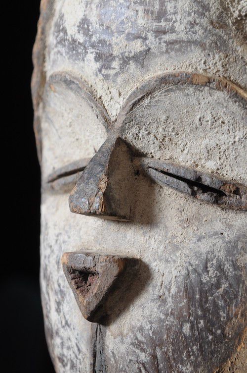 Masque blanc ancien - Tsogho / Vouvi - Gabon