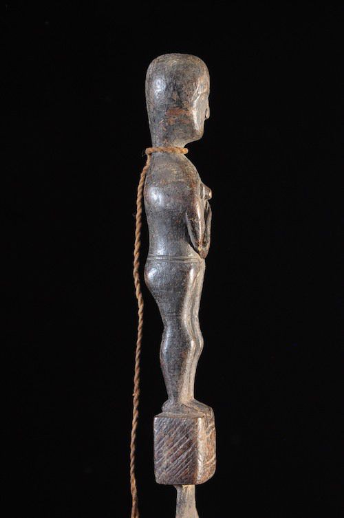 Racle en fer noir Awoko et son bois - Baoulé - Côte d'Ivoire