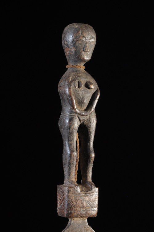 Racle en fer noir Awoko et son bois - Baoulé - Côte d'Ivoire