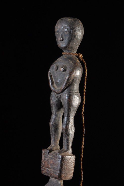 Racle en fer noir Awoko et son bois - Baoulé - Côte d'Ivoire