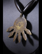 Collier en alliage de bronze et ébéne  - Akan ou Baoule - Côte d'Ivoire