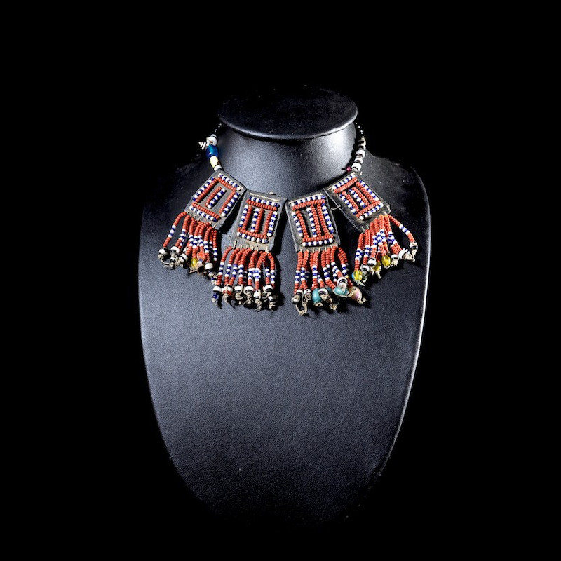 Collier en perles de verre  - Afar - Ethiopie