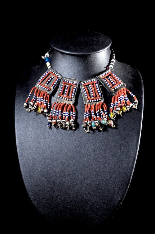 Collier en perles de verre  - Afar - Ethiopie