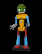 Robot yellow with green head - Sculpture polychrome - Camara Demba - 2012