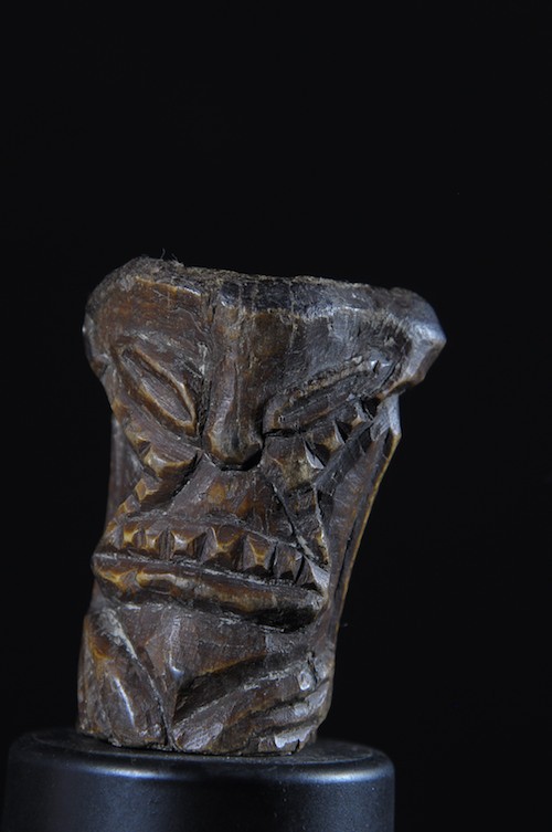 Statuette insigne Iginga en os - Lega - RDC Zaire