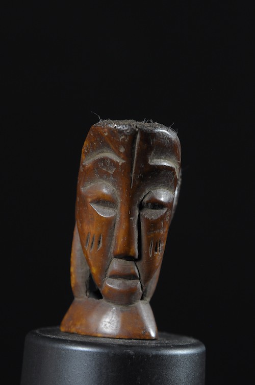 Statuette insigne Iginga en os - Lega - RDC Zaire