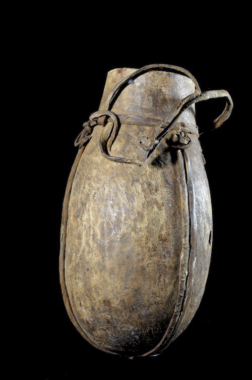 Pot a lait en bois - Mursi - Ethiopie - Objets usuels