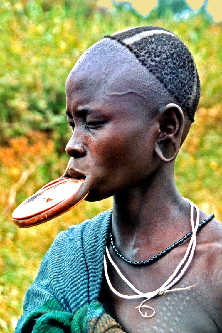 Femme Mursi et son labret - Atelier Avant Seize - Tirage contemporain