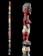 Canne de dignitaire polychrome - Baoule - Côte d'Ivoire - Objets de regalia