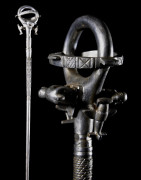 Canne de dignitaire en fonte aluminium - Fon - Benin - Objets de regalia