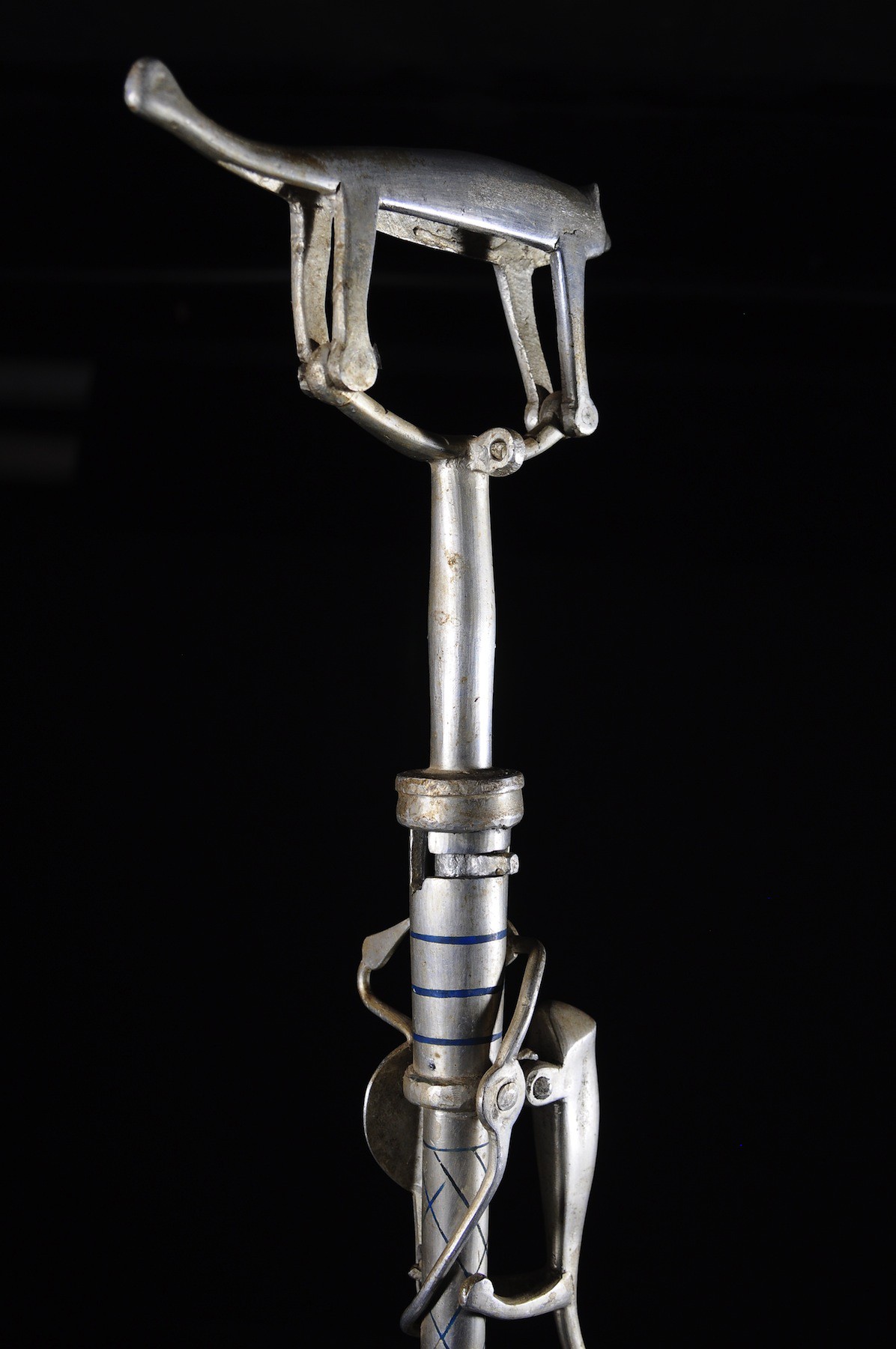 Canne epee de dignitaire en fonte aluminium - Fon - Benin - Objets de regalia