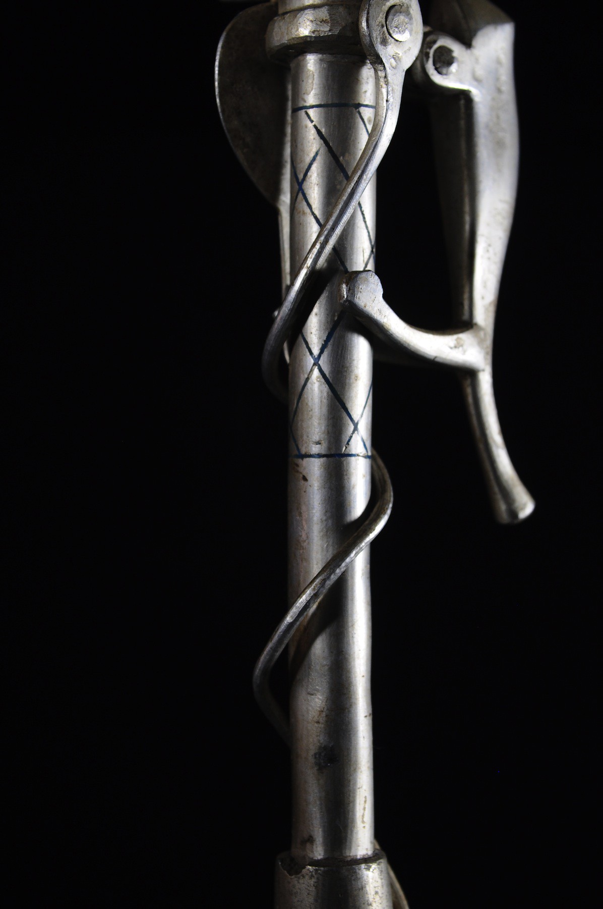 Canne epee de dignitaire en fonte aluminium - Fon - Benin - Objets de regalia