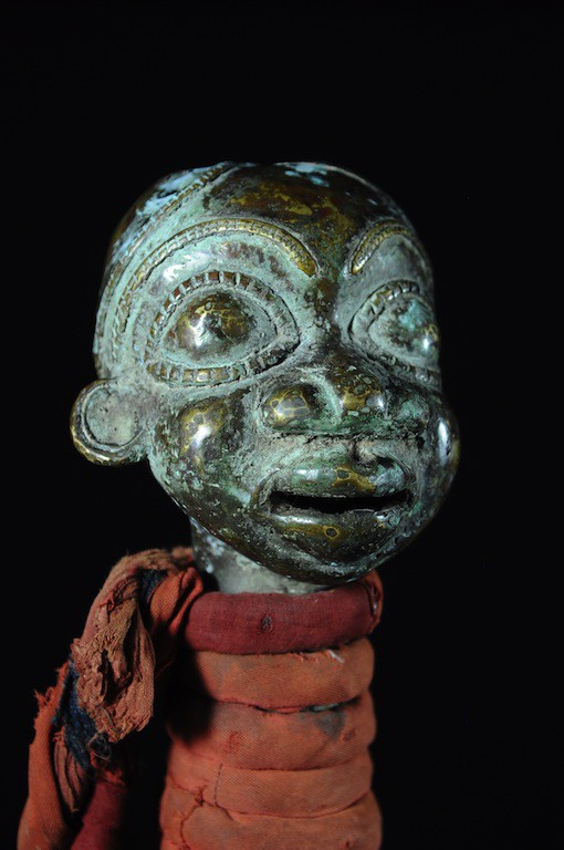 Gong en fer noir et bronze - Tikar - Cameroun