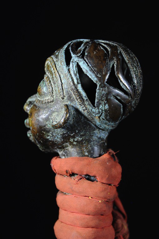 Gong en fer noir et bronze - Tikar - Cameroun