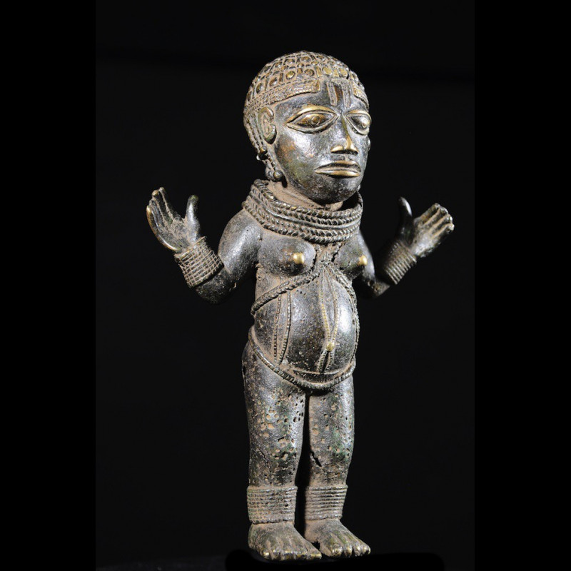 Femme en pied - Bronze  - Bini / Edo - Nigeria