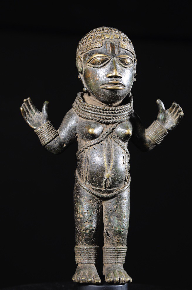 Femme en pied - Bronze  - Bini / Edo - Nigeria