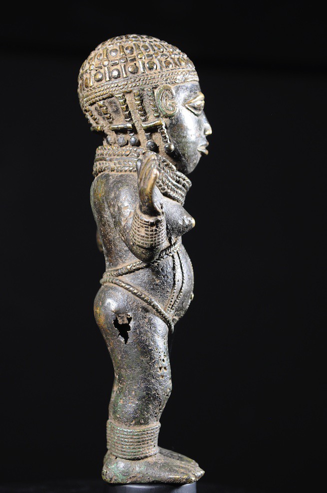 Femme en pied - Bronze  - Bini / Edo - Nigeria