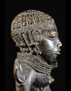 Femme en pied - Bronze  - Bini / Edo - Nigeria
