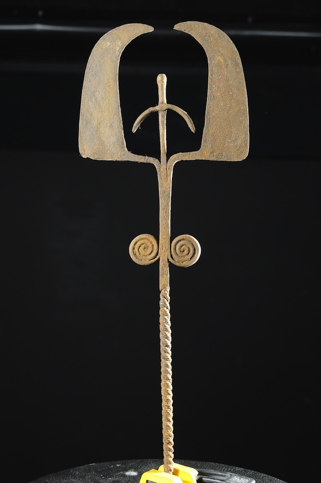 Monnaie primitive en fer noir - Chamba - Nigeria