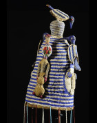 Coiffe Ade ou Adenla avec rideau de perles - Yoruba - Nigeria
