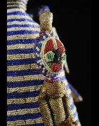 Coiffe Ade ou Adenla avec rideau de perles - Yoruba - Nigeria
