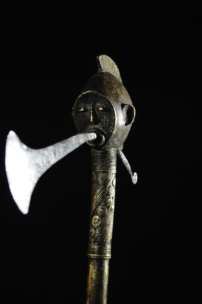 Hache figurative de regalia - Tiv - Nigeria