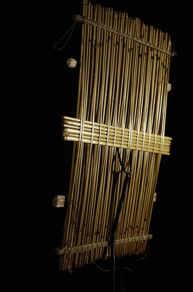 Tianhoun en paille ou Cithare en radeau - Bwa / Bwaba - Cordophones