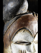 Masque blanc ancien - Tsogho / Vouvi - Gabon