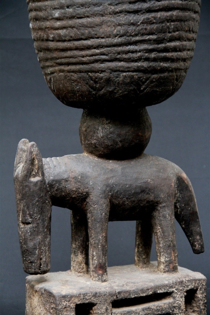Coupe de Hogon rituelle avec cavalier - Dogon - Mali