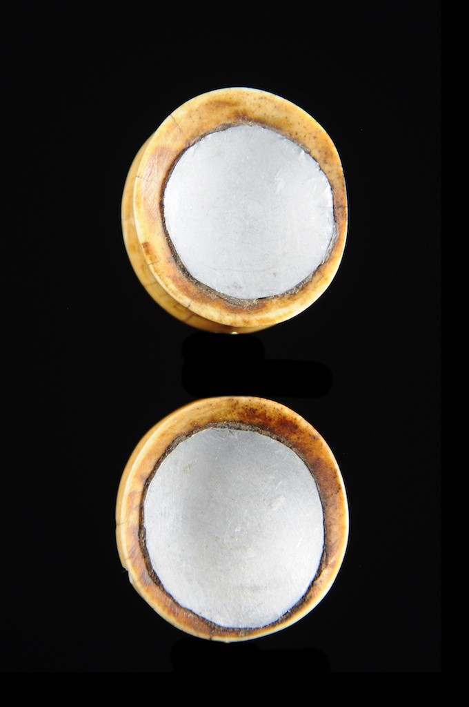Disques d’oreilles os et aluminium - Massai - Kenya